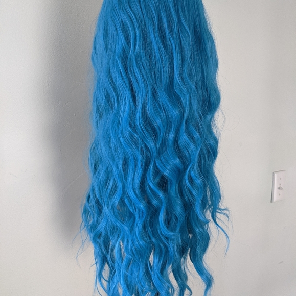 Roland Blue 28 Inch Synthetic Wig - Picture 2 of 11